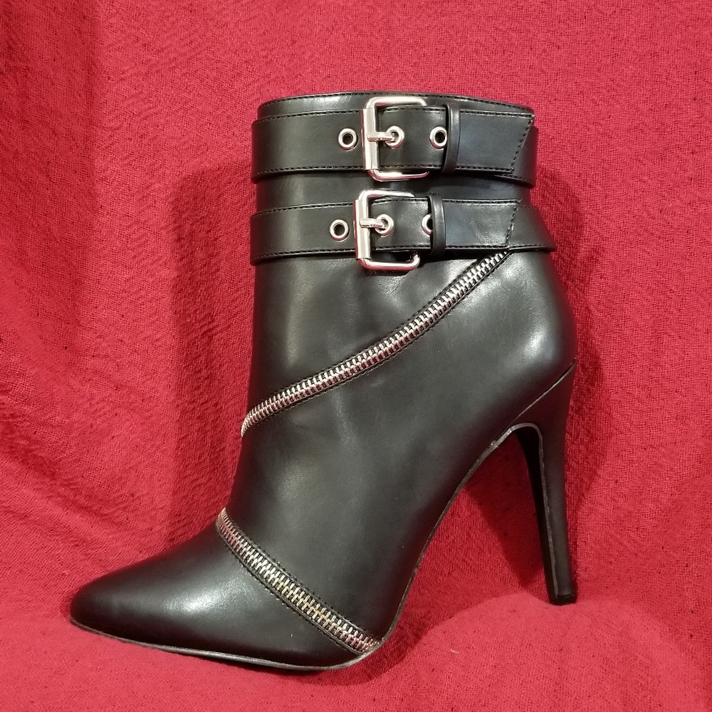 NWOT Justfab Black Heeled Zipper Boots
